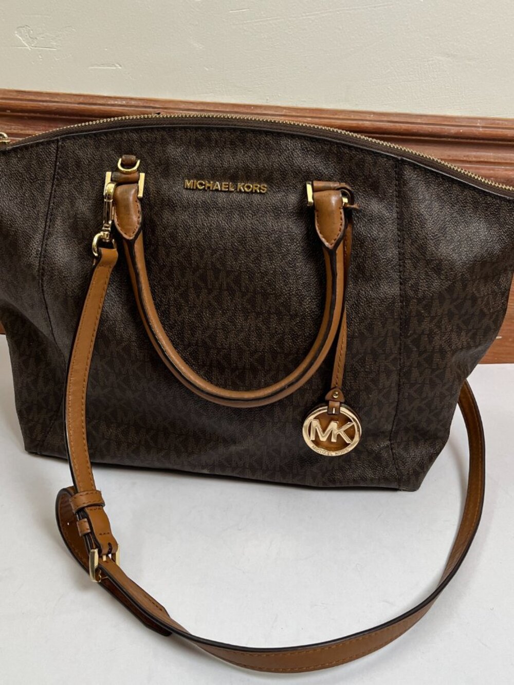 Michael Kors Riley Bag Purse Handbag/Brown